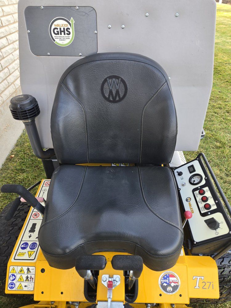 2024 Walker MT27I EFI