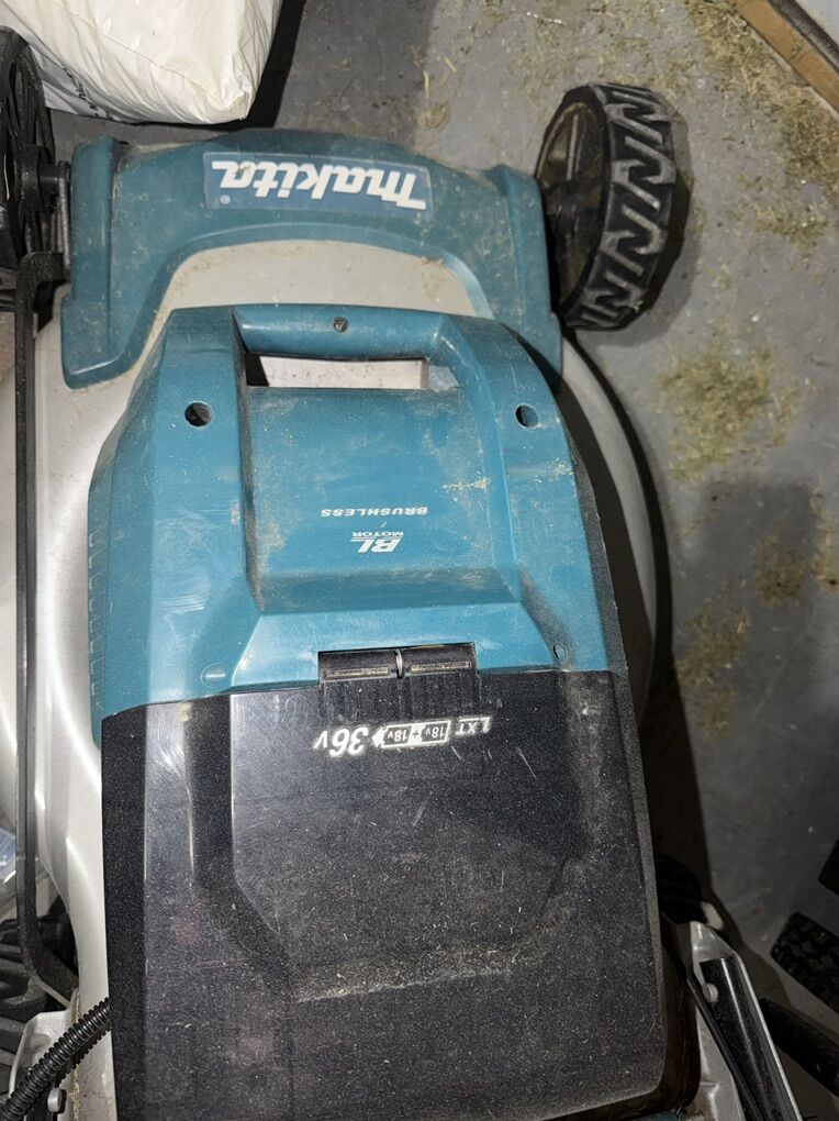 makita electic lawnmower