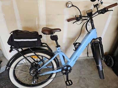 Magnum Pilot E-Bike - Light Blue, Electric Cruiser with Rear Rack