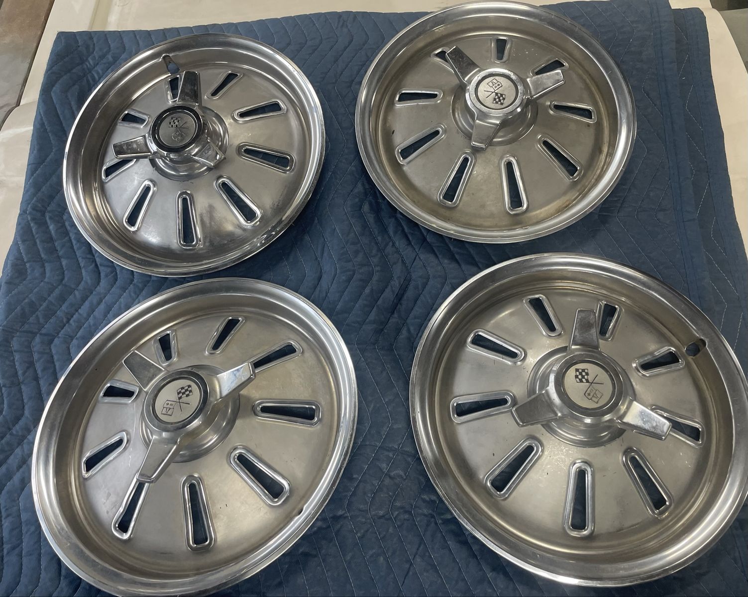 1964 Corvette Hub Caps