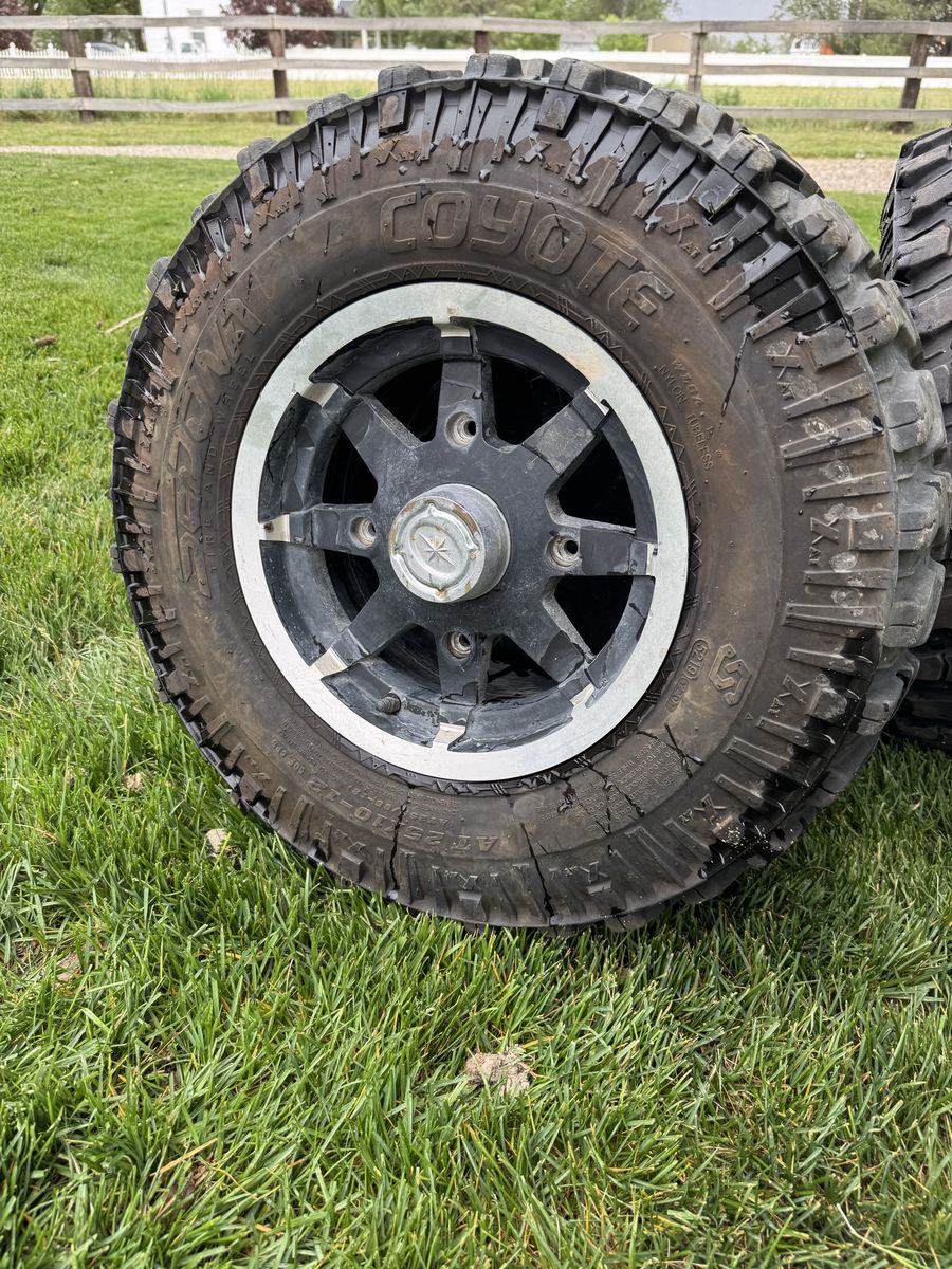 Stock razor 800 wheels