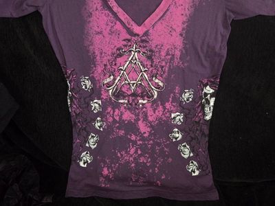 Archaic by Affliction Purple V-Neck Graphic T-Shirt - Size Large