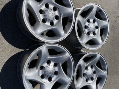 Toyota 4Runner/Tacoma “16” aluminum wheels