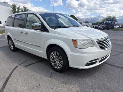 2013 Chrysler Town and Country Touring-L