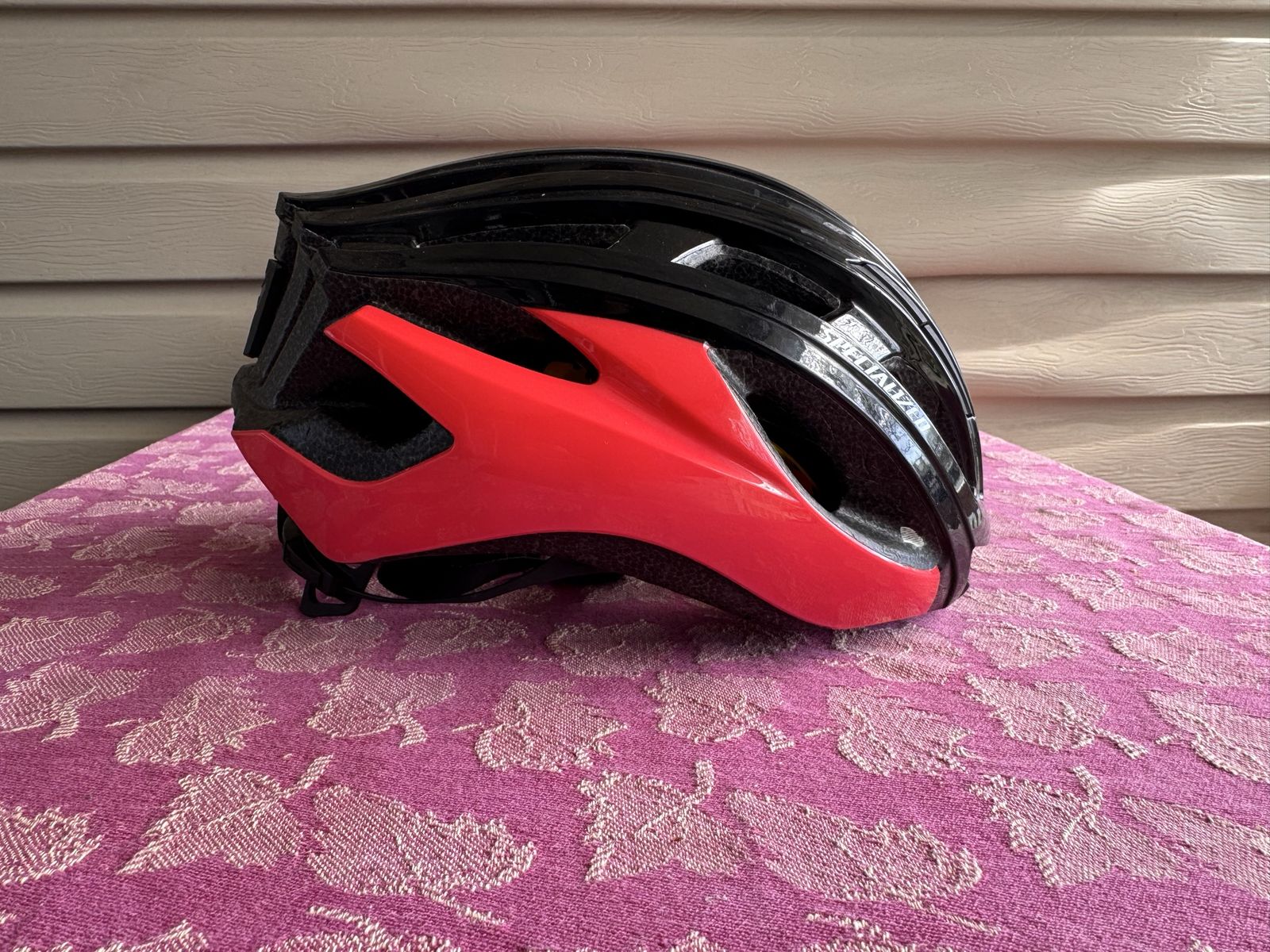 SPECIALIZED Small 51-56 cm Bike Helmet