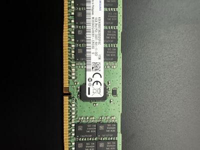 Samsung M393A2G40EB1ff-CRC0Q S 16GB 2Rx4 PC4-2400T DDR4 ECC RDIMM RAM