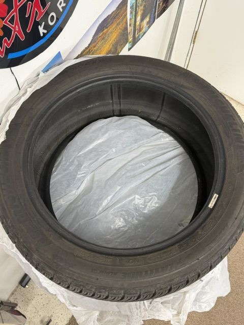 Main image 3