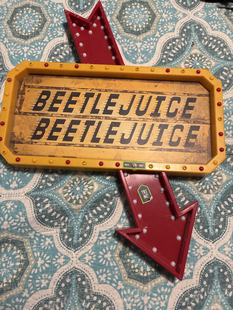 Beetlejuice Light-Up Marquee LED Wall Sign, Halloween decor