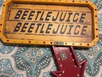 Beetlejuice Light-Up Marquee LED Wall Sign, Halloween decor