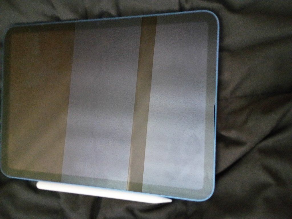 ipad (A16) 128GB with apple pencil comes with it too.