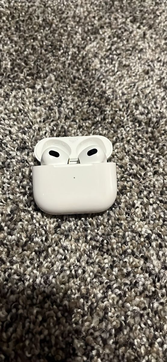 AirPods Gen 3 MagSafe