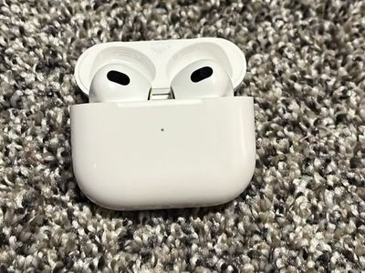 AirPods Gen 3 MagSafe