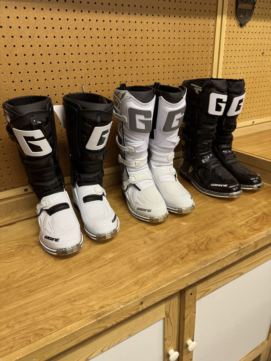 Gaerne boots size 10.5 11 13 EU 45 46 48 SG-10 SG10 Fastback motorcycle dirtbike