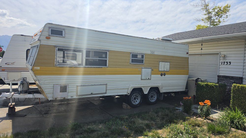 Camper