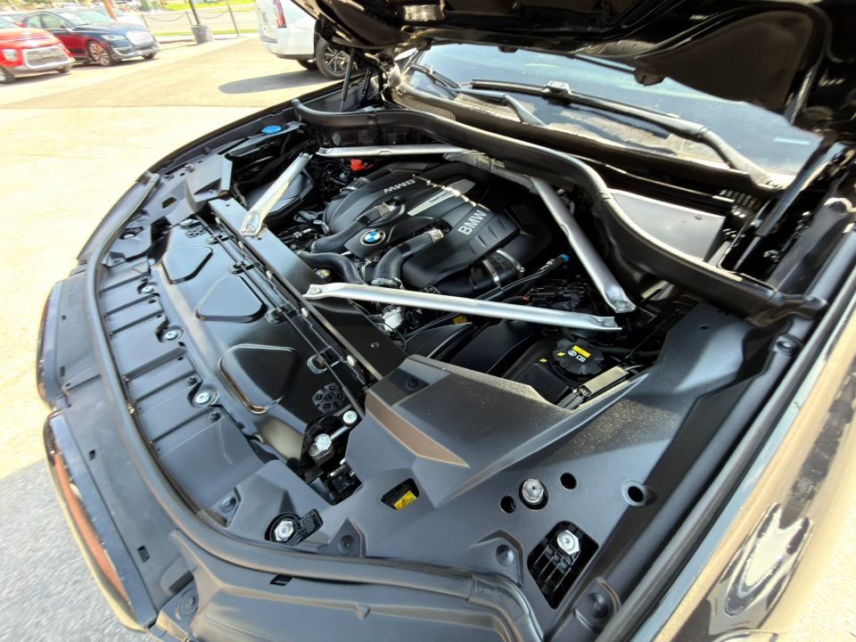 Main image 7