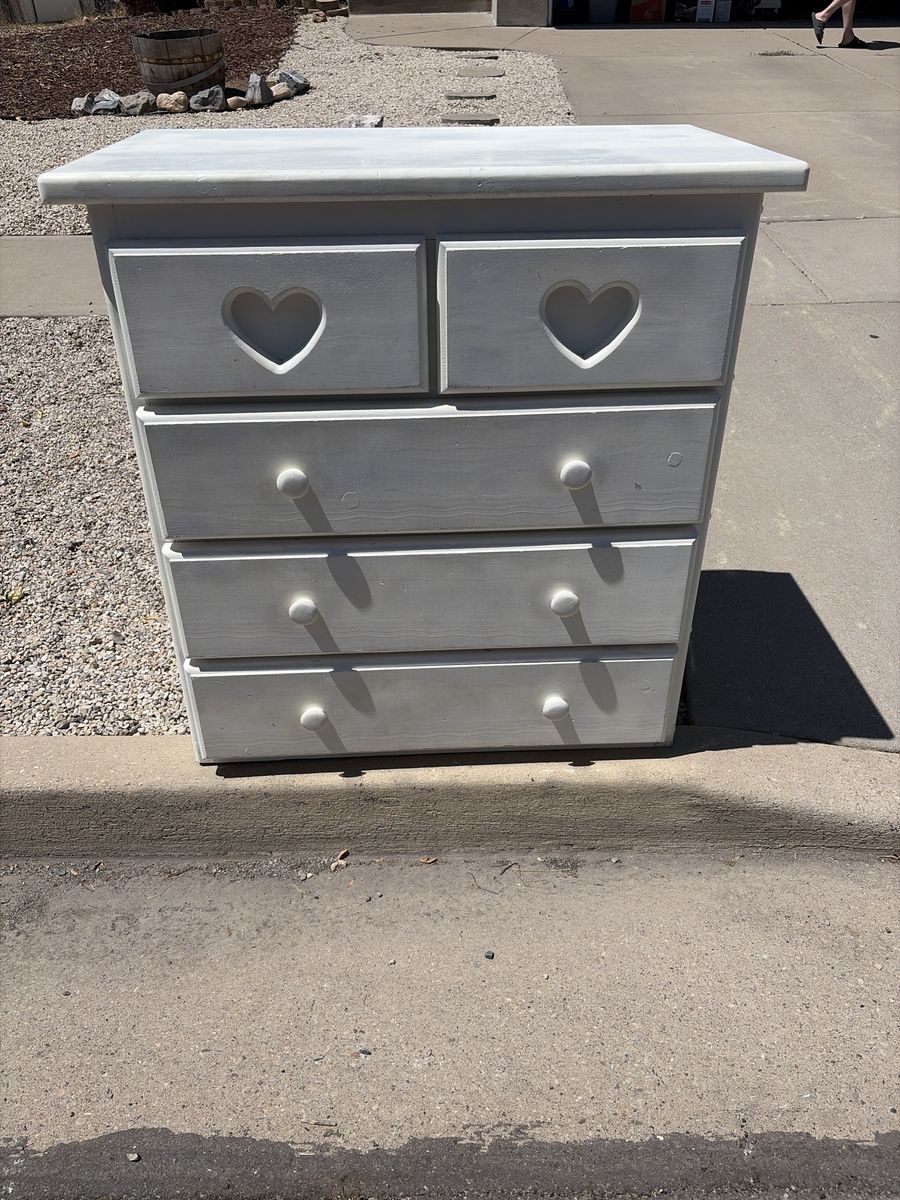 Free! White 4-Drawer Dresser with Heart Cutouts - Adorable Storage for Kids Room