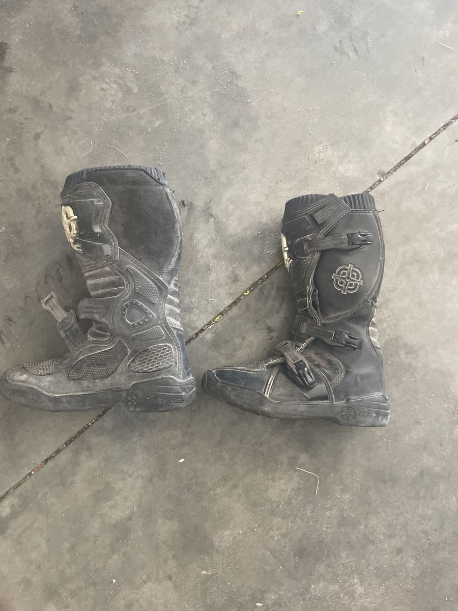 A.R.C motorcross boots size 5