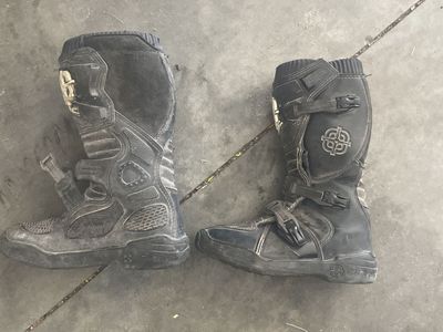 A.R.C motorcross boots size 5