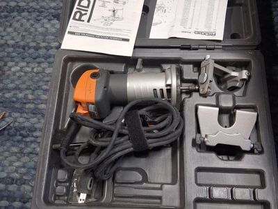 Ridged Model R2400 Small Router Like New!