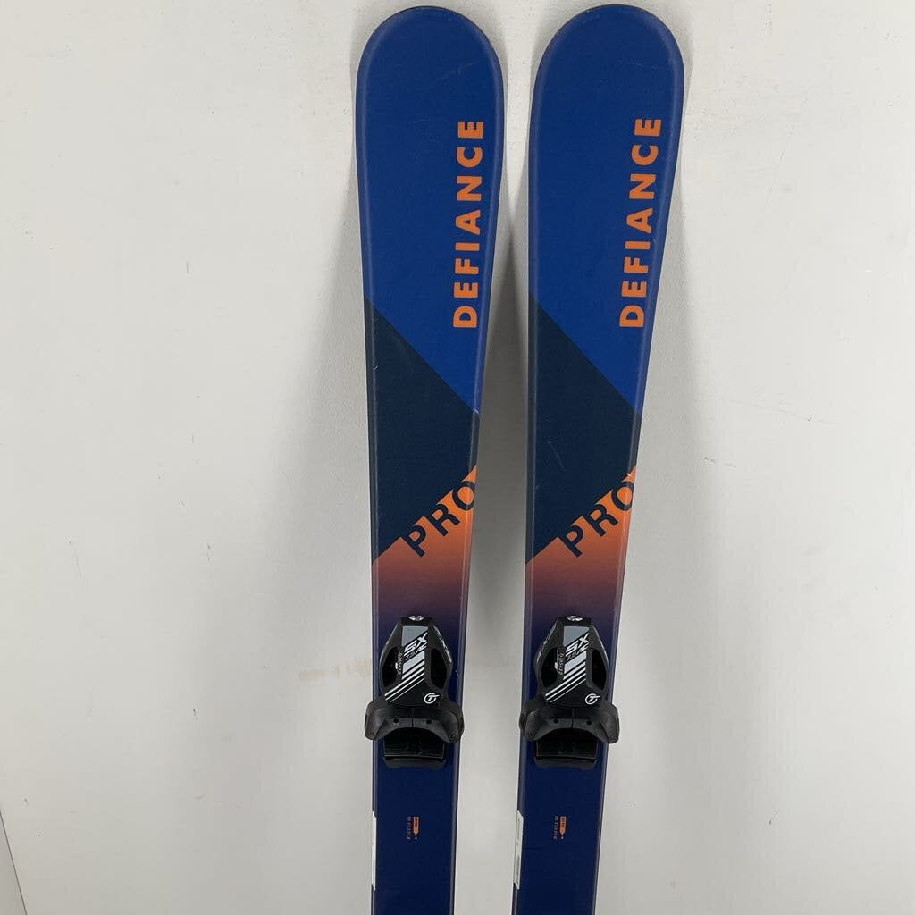 Defiance Pro 130 w/ Tyrolia SX 7.5 AC Jr Bindings