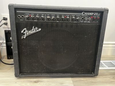 Fender Champ 25 SE Tube Combo Guitar Amplifier