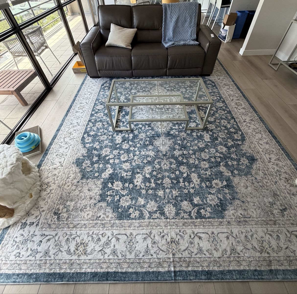Large Blue and White Medallion Area Rug - Used, Good Condition 8’10x12