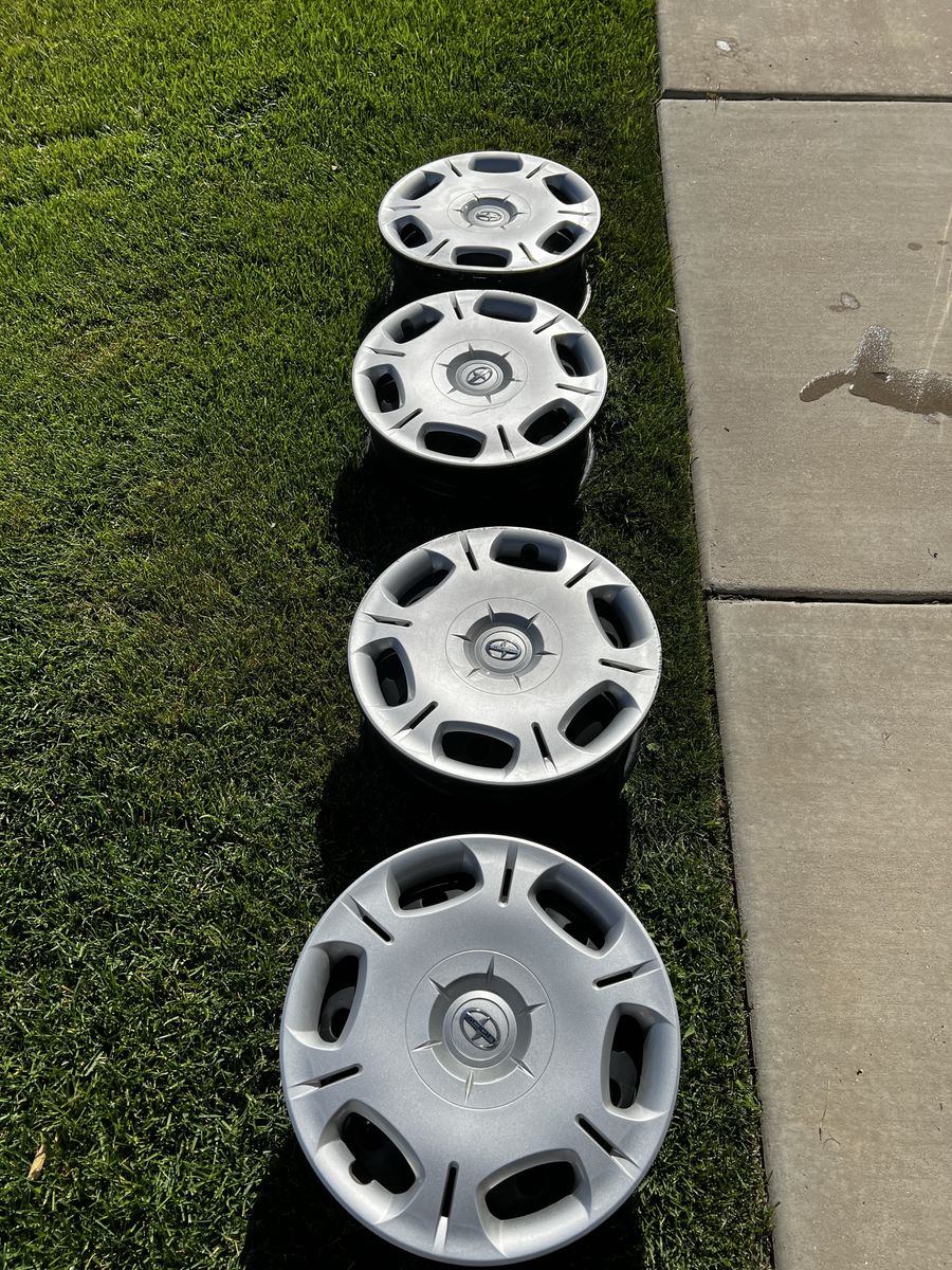OEM Scion Silver Wheel Covers / Hubcaps - Set of 4 16X6 5x100