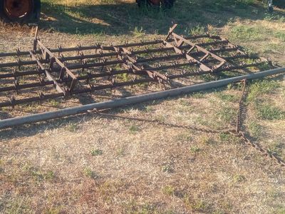 Drag harrows