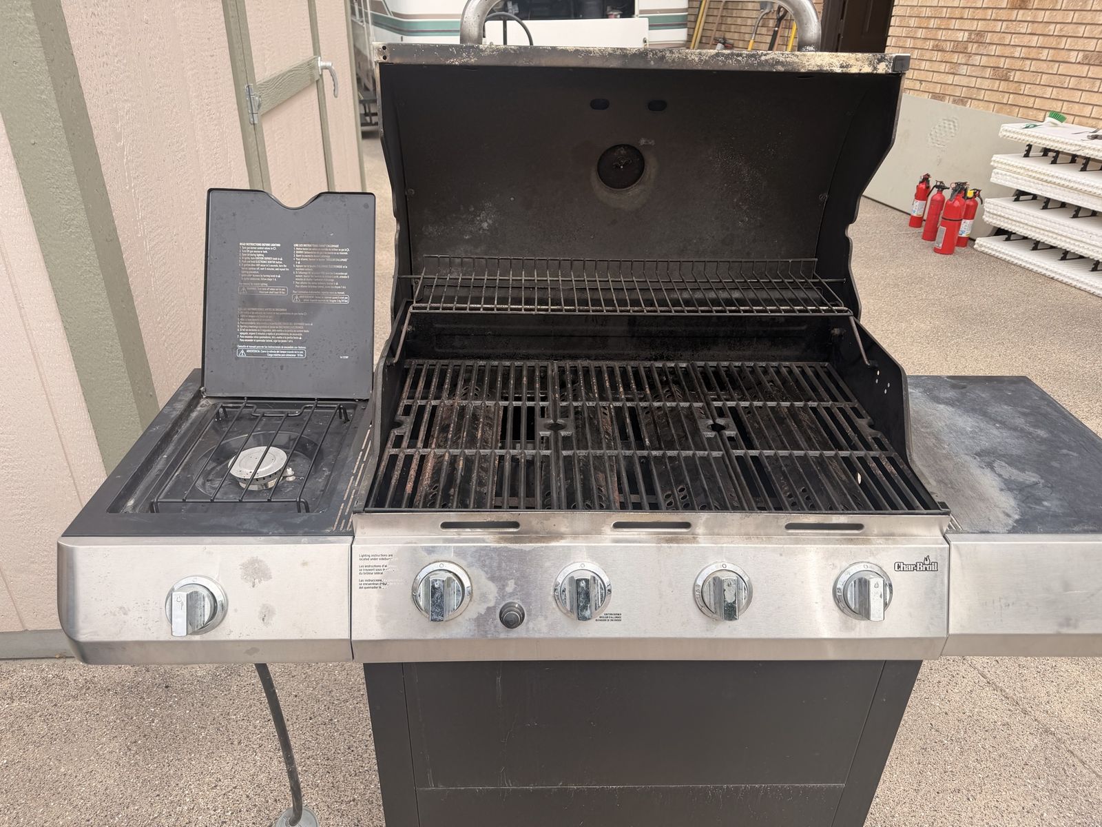 Char-Broil 4-Burner Gas Grill with Side Burner - Used