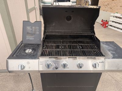 Char-Broil 4-Burner Gas Grill with Side Burner - Used