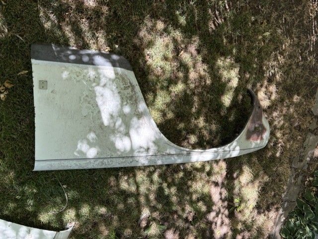 Triumph TR6 front fenders