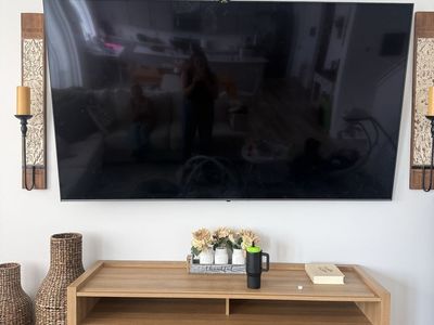 86” LG Smart TV