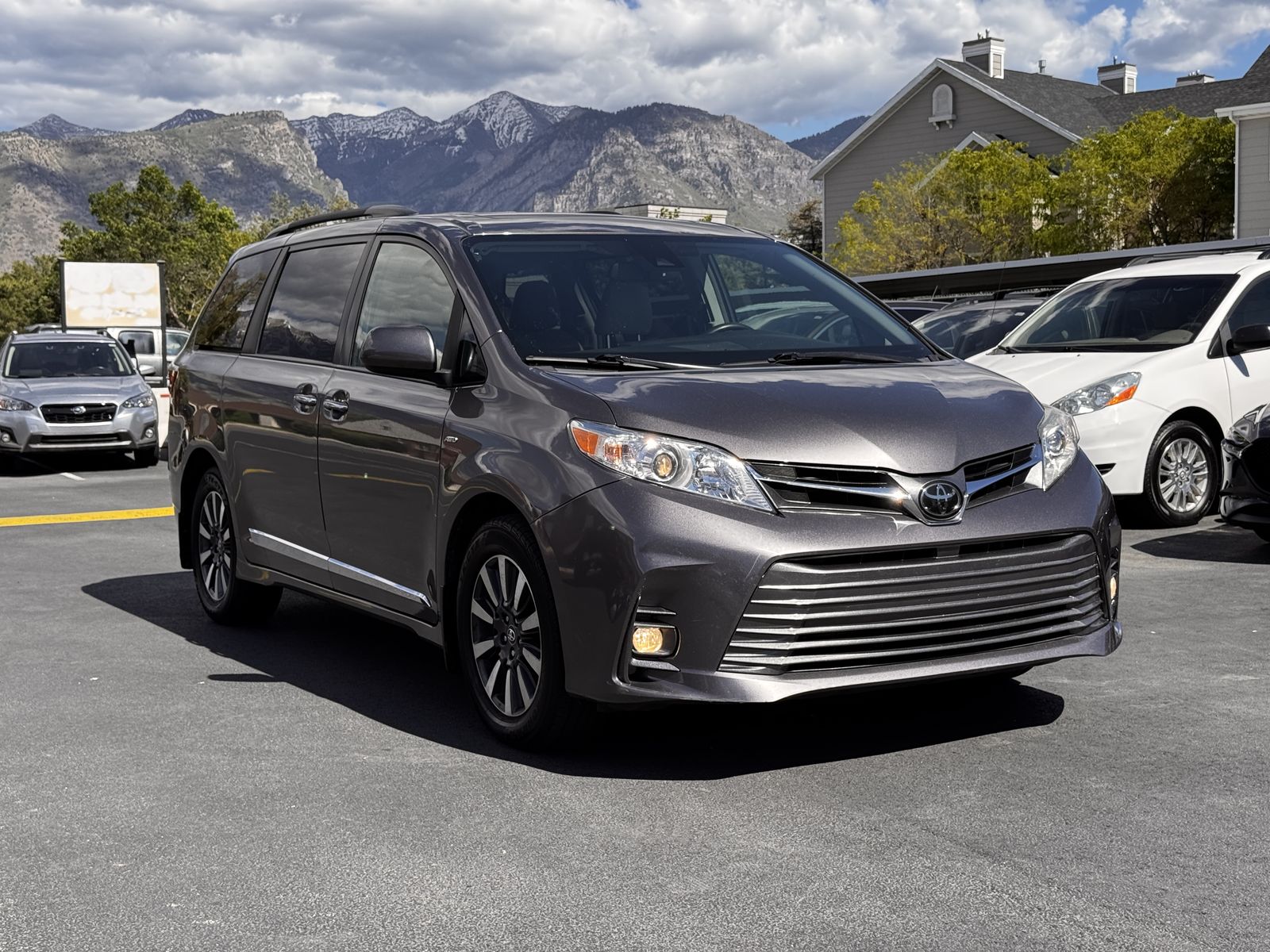 2019 Toyota Sienna XLE Premium 7-Passenger