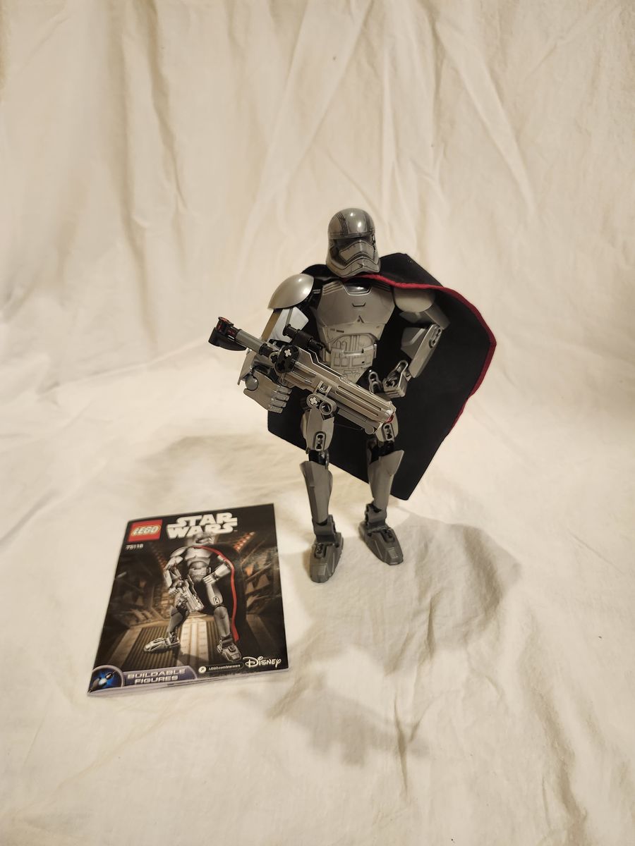 LEGO Star Wars 75118 Captain Phasma – 100% Complete w/ Instructions