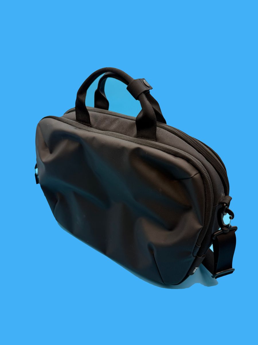 Aer Tech Brief – Lightly Used, Excellent Condition, 16L Laptop Briefcase – Black