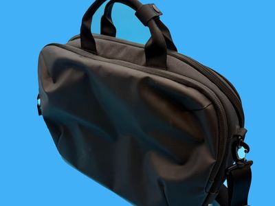 Aer Tech Brief – Lightly Used, Excellent Condition, 16L Laptop Briefcase – Black