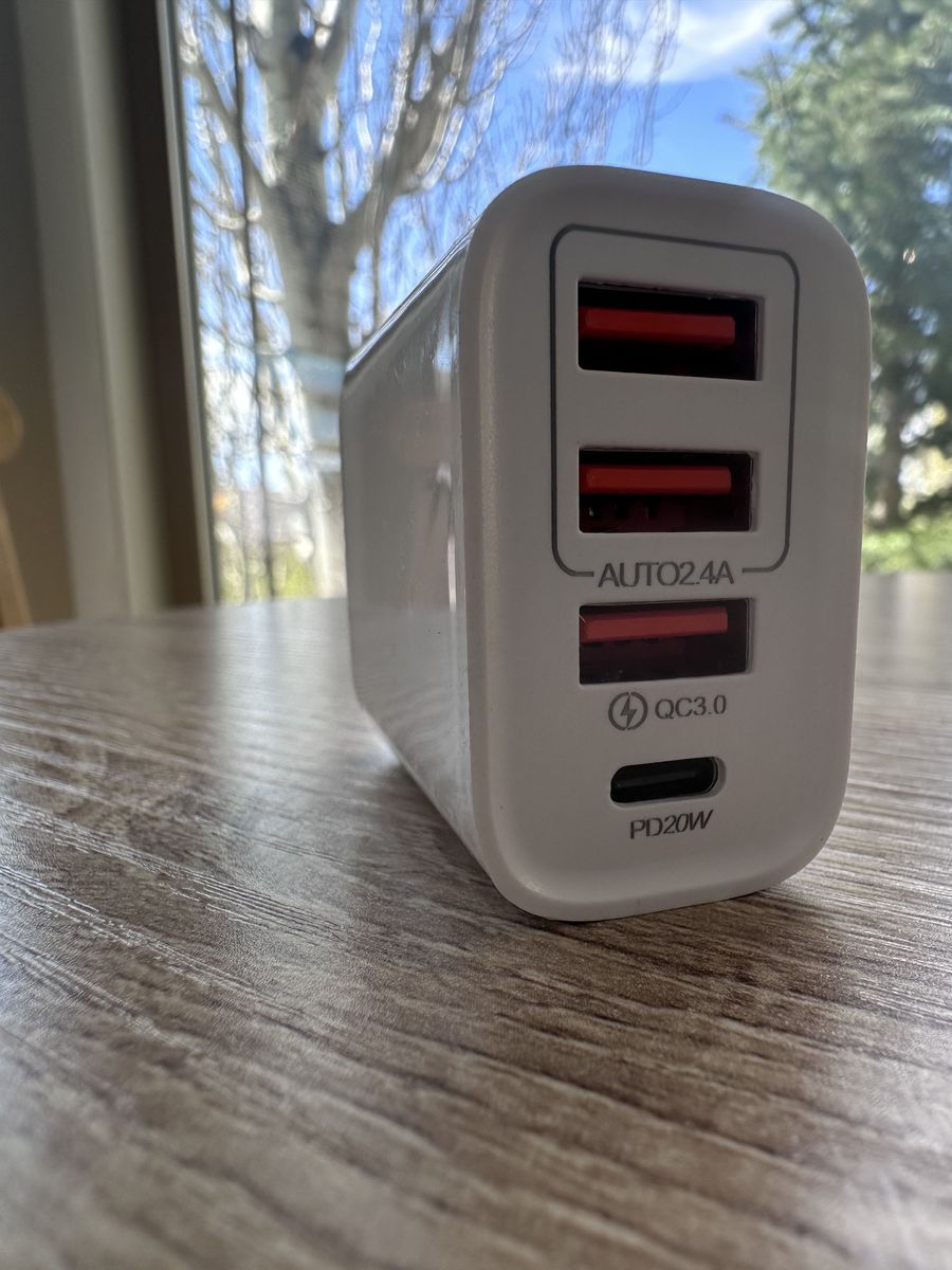 USB C Charger Block Fast Charging Dual Port 20W USB-C QC 3.0 USB Wall Charger 4 Pack