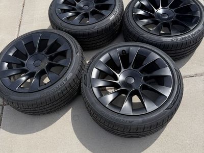 Tesla Model Y wheels & new tires 255/40r20 255/40