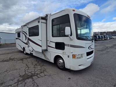 2012 Thor Motor Coach Hurricane 32D
