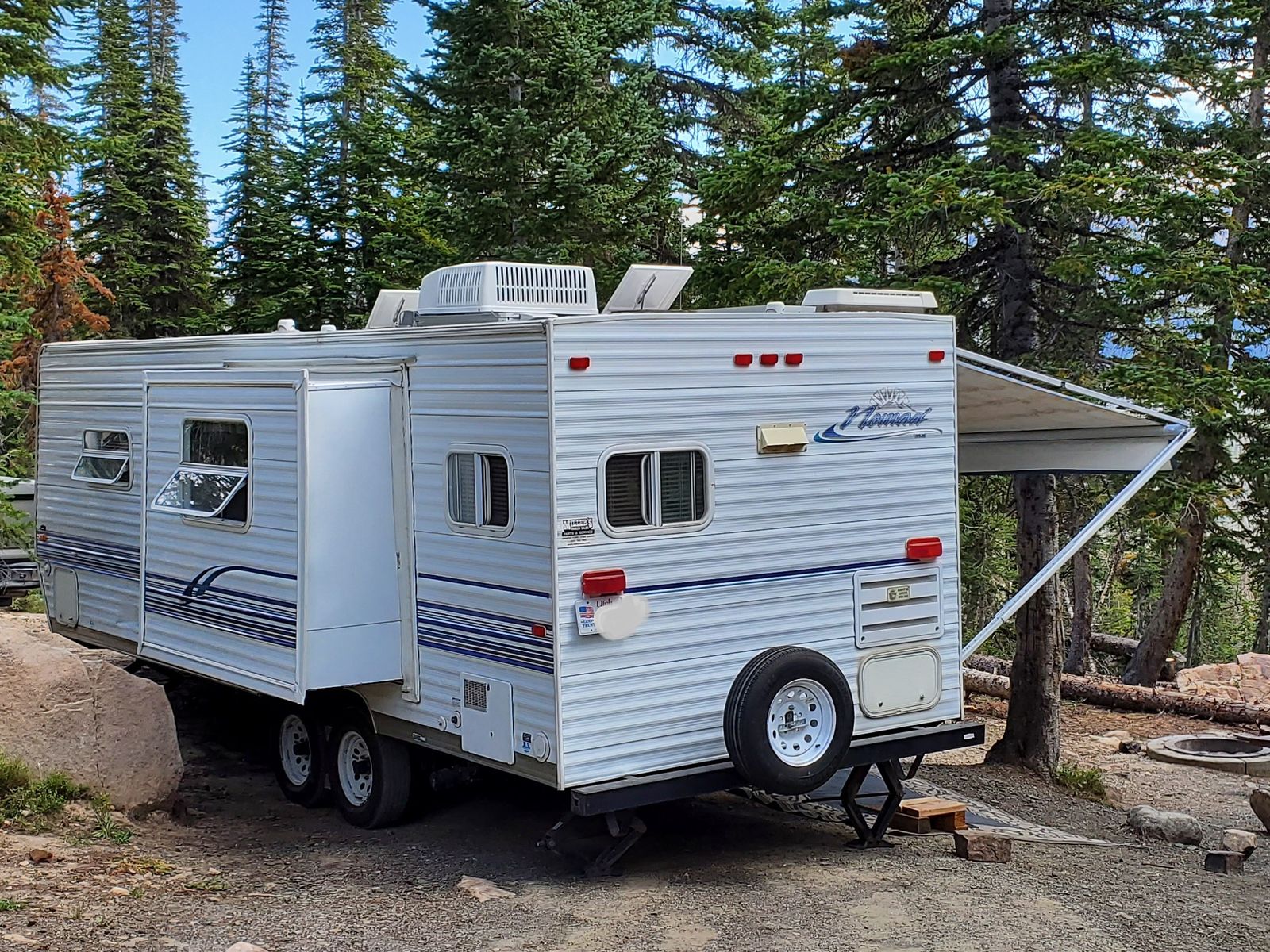 26' Nomad 250LT Travel Trailer - Perfect Family Camper!