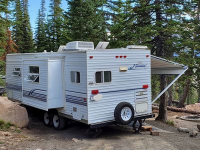 26' Nomad 250LT Travel Trailer - Perfect Family Camper!