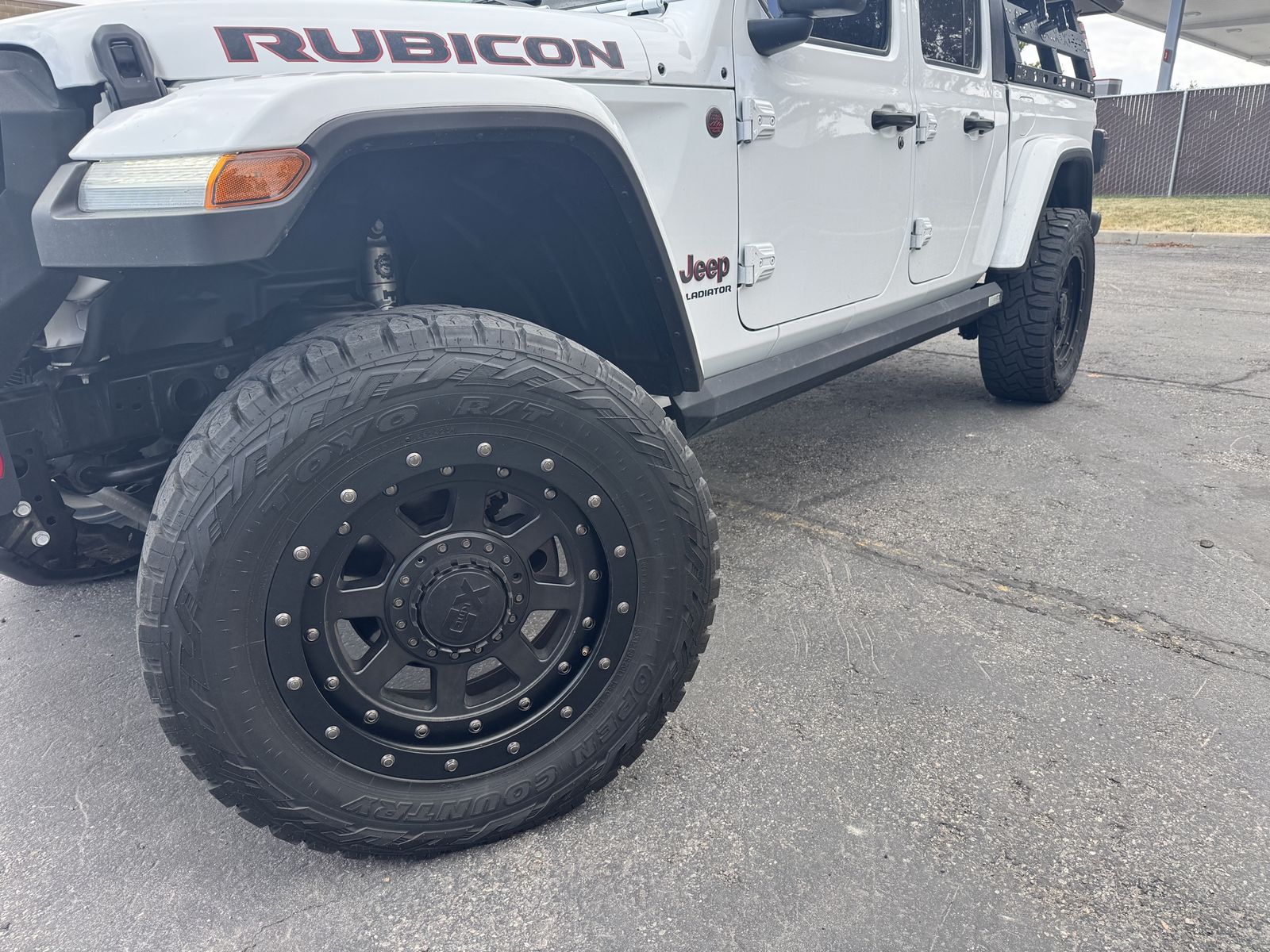 Jeep wheels and tire combo 35x12.50x20