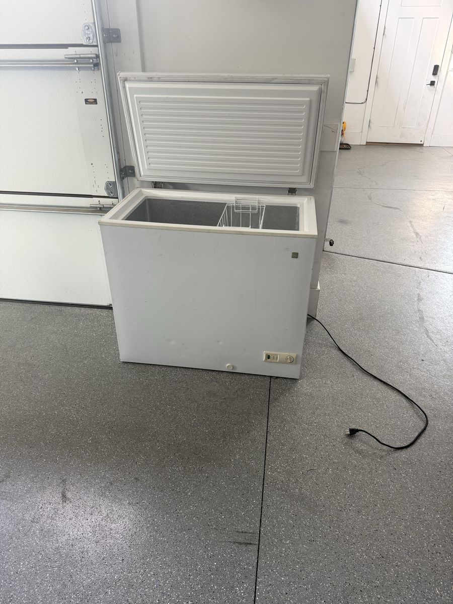 Main image 3