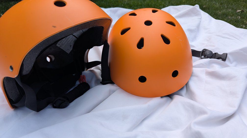 2 Kids Helmets Bright orange