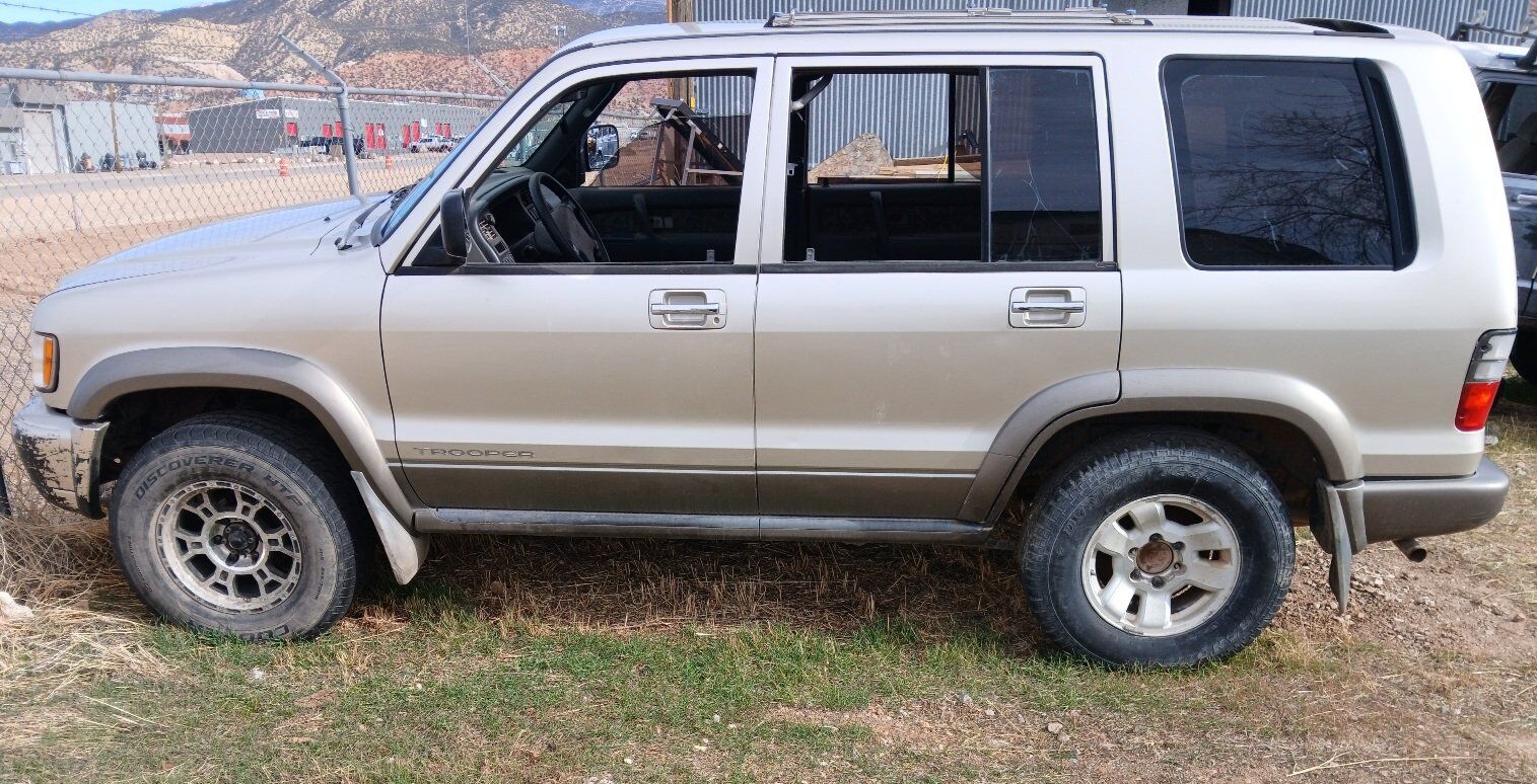 2000 Isuzu Trooper Parting Out