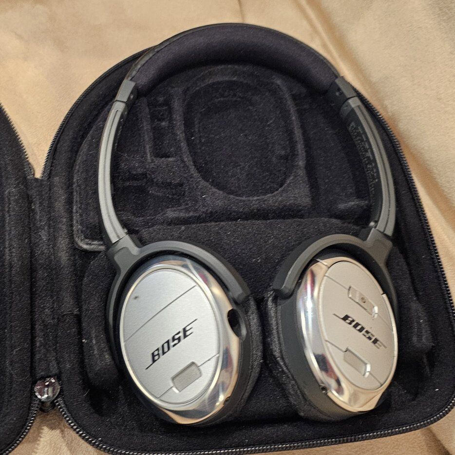 Bose qc3 noise cancellation headphones