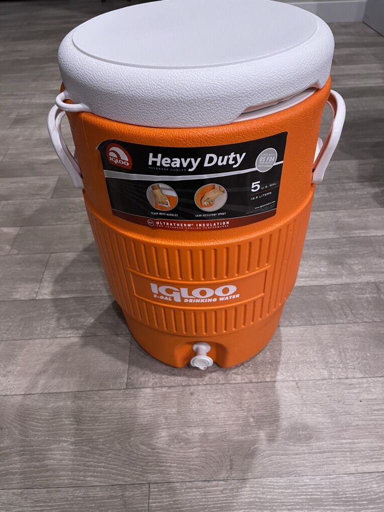 Igloo 5 Gallon Heavy-Duty Water Jug Cooler