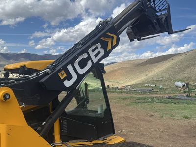 JCB 3TS-8T teleskid