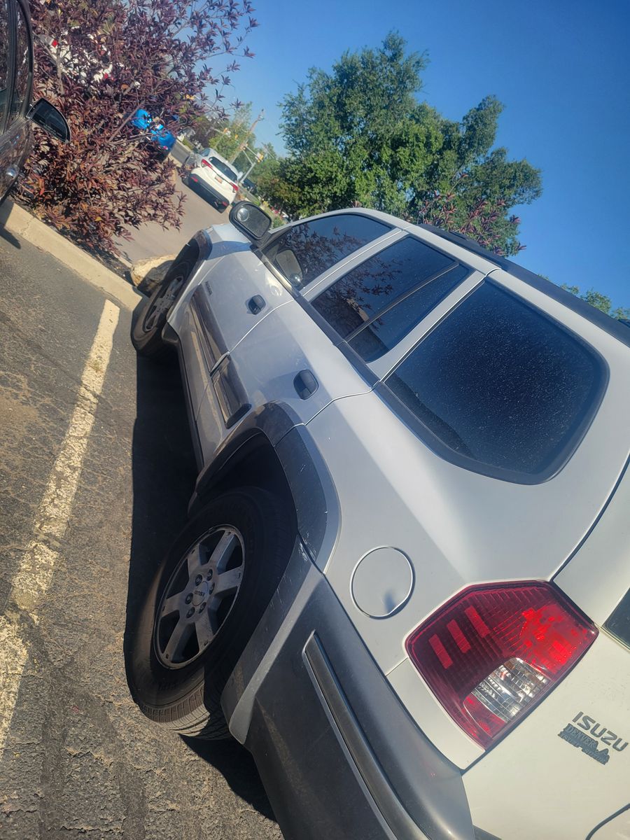 2005 Isuzu Ascender Luxury 5 Passenger