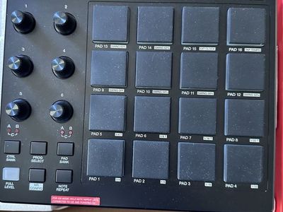 Akai MPD218
